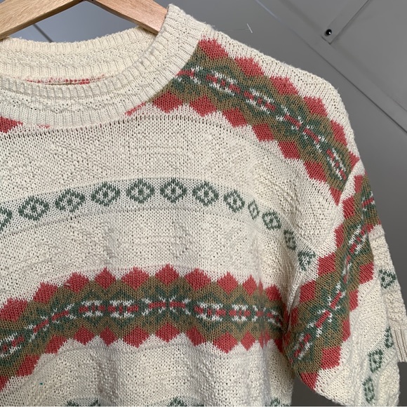 Vintage Women’s Knit Striped Sweater Size Medium - Picture 6 of 7